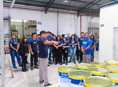 Visita técnica do SENAI na Horos Química: aprendizado direto da fábrica