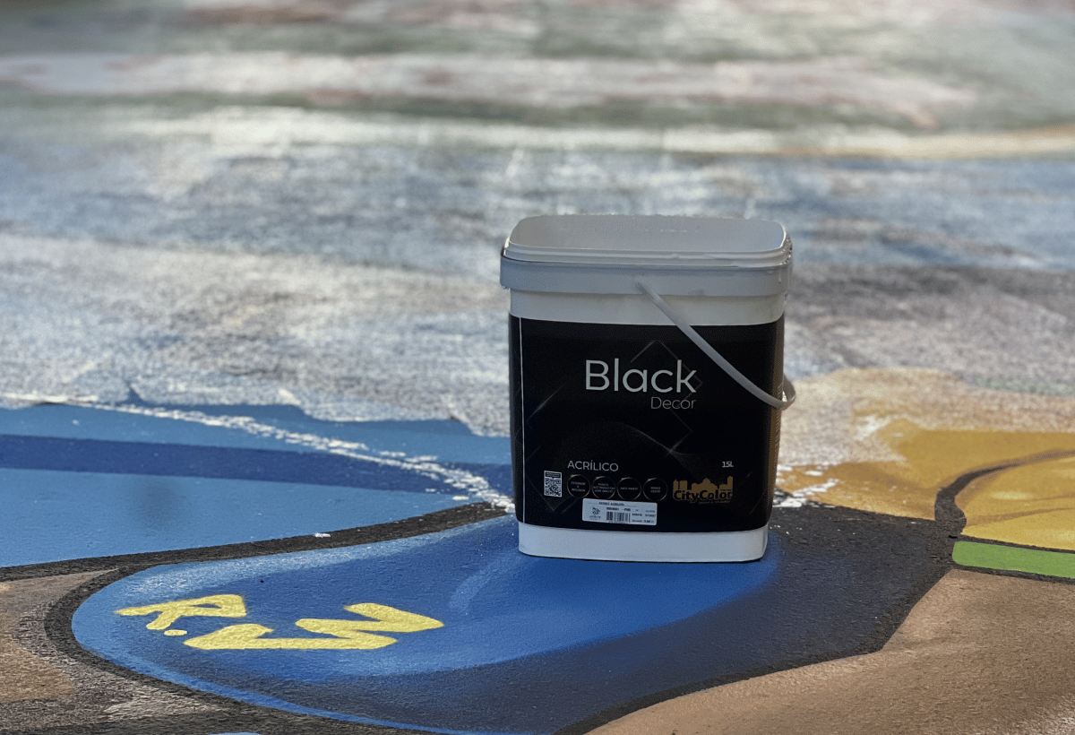 Balde de tinta CityColor utilizado na pintura da Rua 3 do Alvorada para a decoração da Copa do Mundo 2026 em Manaus.